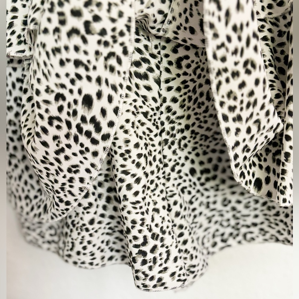 Simplee Plus Leopard Print Romper Size 1X - Picture 9 of 13